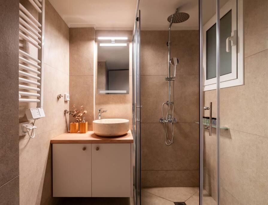 Delightful Sense 2Bd Apt In Kolonaki 7 Min To Metro Atene Esterno foto
